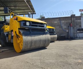 Каток Caterpillar CB-335D